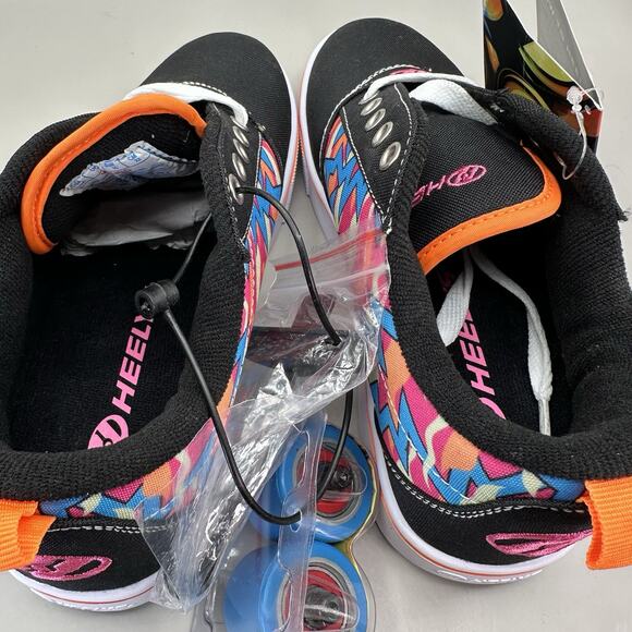 Heelys Pro 20 90s Print Lace-Up Skate Wheel Sneaker Shoes Youth Size 4 NEW - Picture 9 of 9